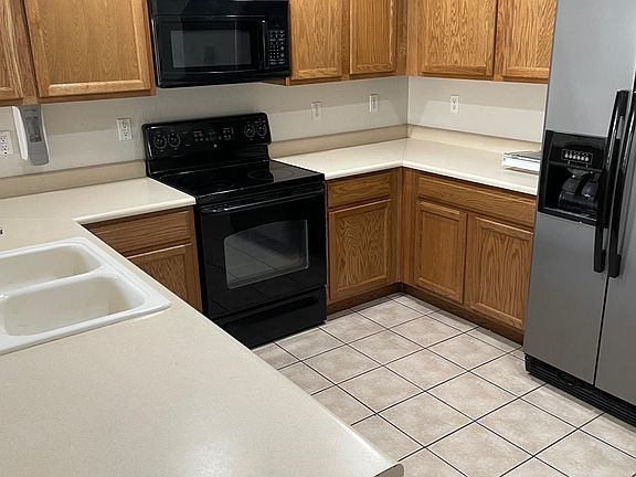 2nd image of 1482 E Maddison Cir
