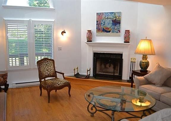 3rd image of 148 Fairways Cres
