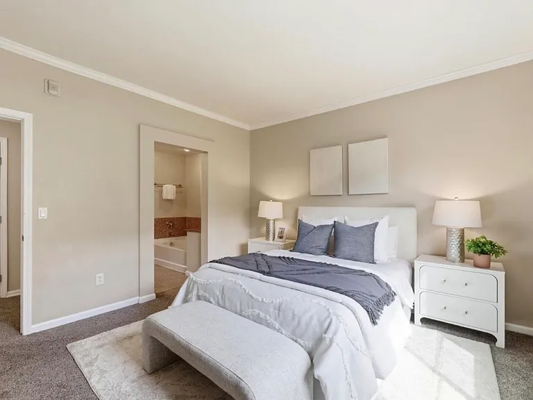800 N 8th St #220 — Photo 15