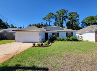 400 Pristine Water Ln, Mary Esther, FL 32569