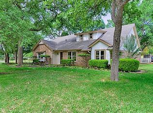 1812 Woodside Dr, Arlington, TX 76013