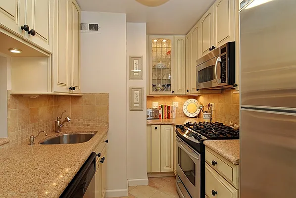 Sold by Corcoran | media 2