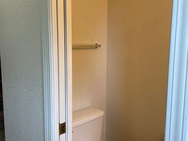 2950 Neil Dr #8 — Photo 11