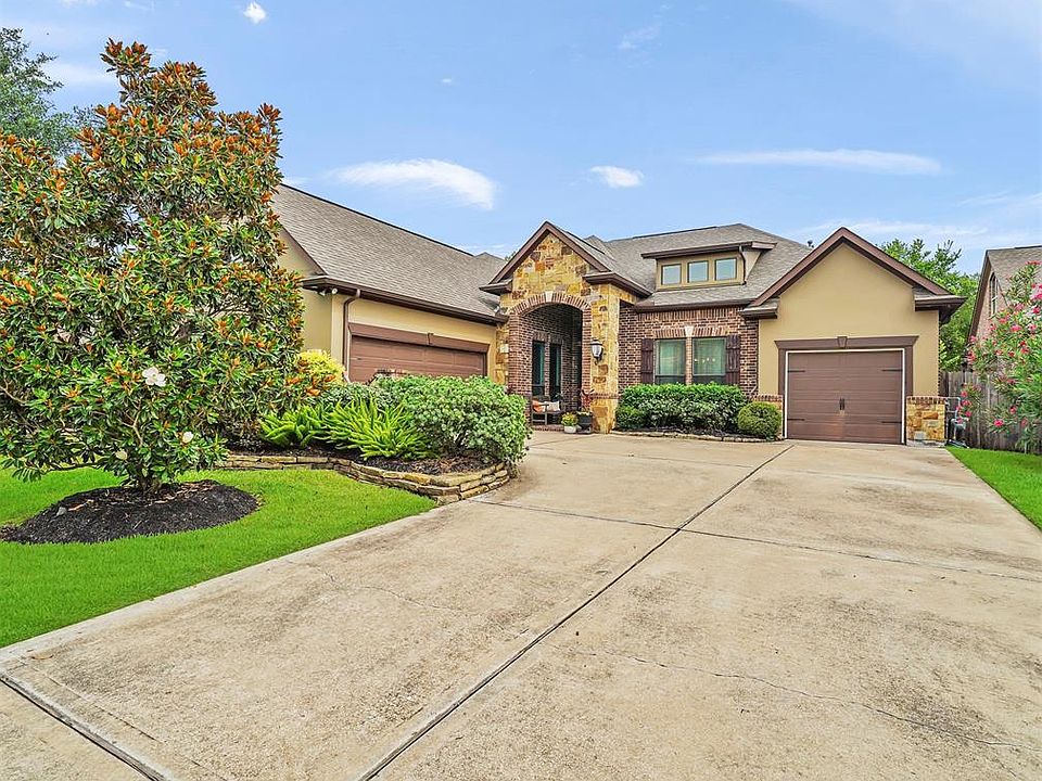 1st image of 86 Wyndehaven Lakes Dr