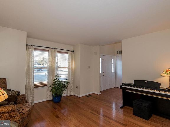 5th image of 3532 Bucks County Ct