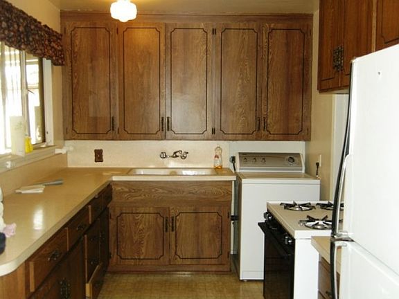 4th image of 8343 Murietta Ave