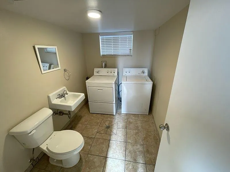 1002 W 675 N
