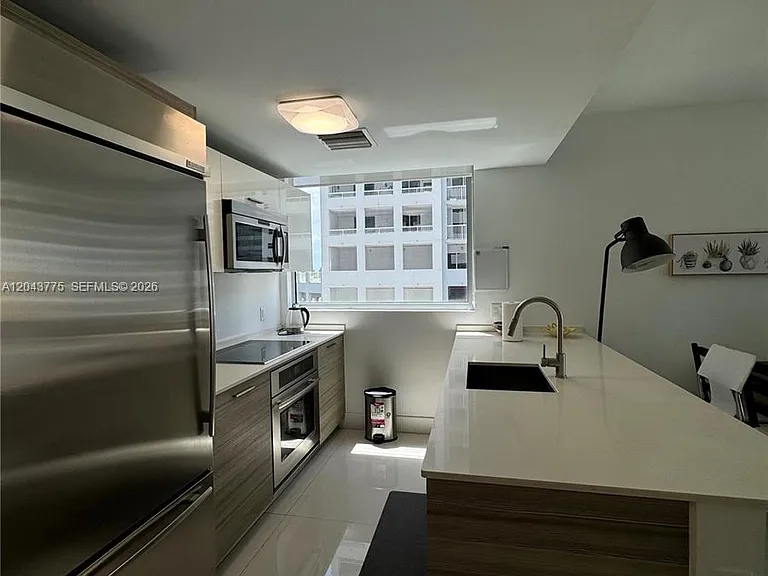 1300 Brickell Bay Dr #901 — Photo 4