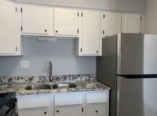 390 Executive Dr APT 107, Carol Stream, IL 60188