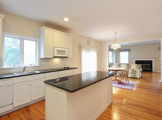 1011 Sunset St, Yorktown Heights, NY 10598