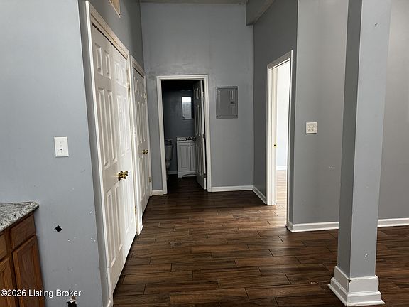 4th image of 3801 River Park Dr