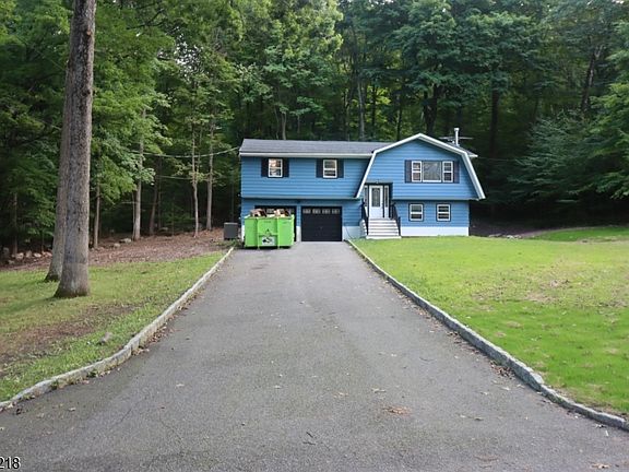 2nd image of 95 Longwood Lake Rd
