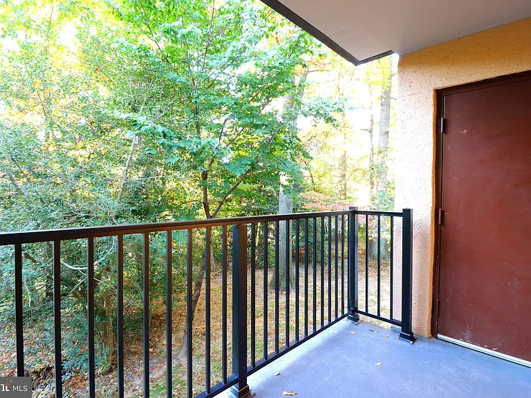 2249 Castle Rock Sq #11C — Photo 25