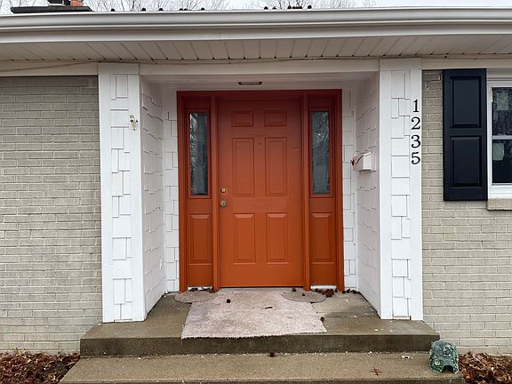 3rd image of 1235 E Eastwood St