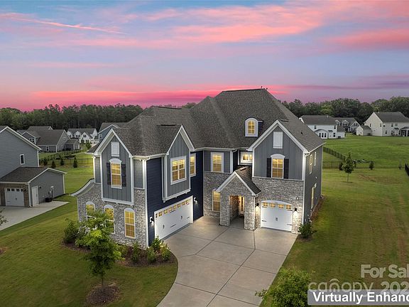 4th image of 506 Yucatan Dr