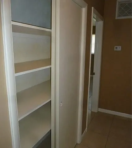 3 bed, 1849 sqft, $4,450 — Photo 4