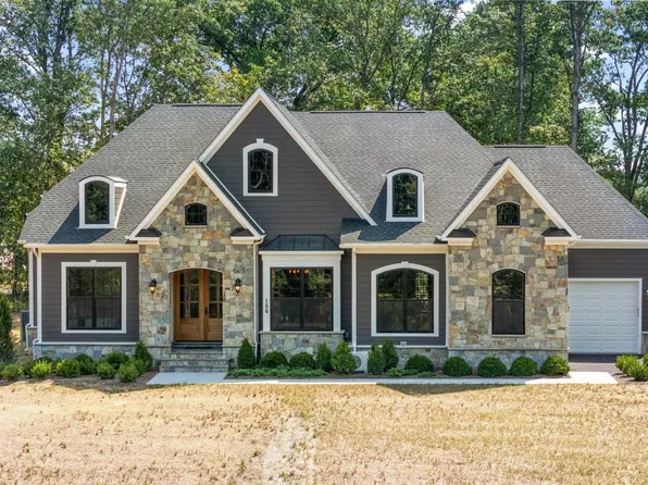 Tumble Leaf Ln, Winchester, VA 22602