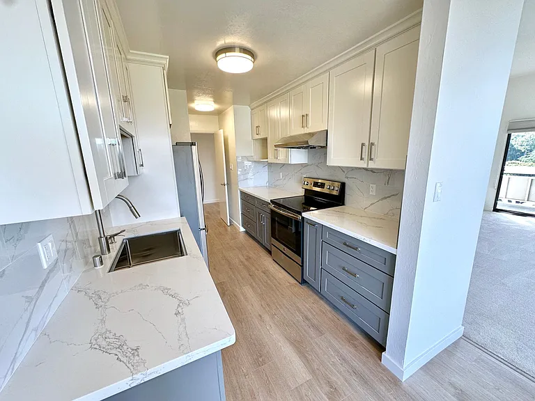 1170 Foster City Blvd #315 — Photo 8