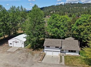 9205 N Idaho Rd, Newman Lake, WA 99025
