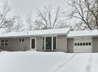 222 Elmwood Ave, Lake Geneva, WI 53147