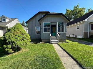 1186 Eaton Rd, Berkley, MI 48072