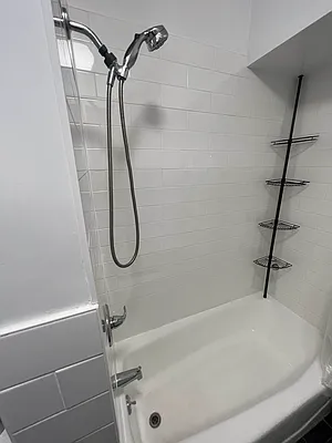 Rented by Esquire Management Corp | media 7