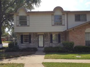 2325 Chapel Hill Ln, Arlington, TX 76014