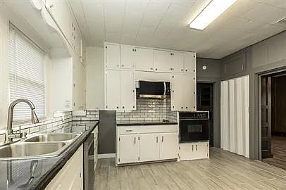 3 bed, 1.0 bath, 1216 sqft, $1,600 — Photo 4
