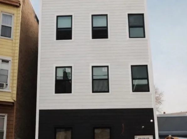 142 Mill St, Paterson City, NJ 07501