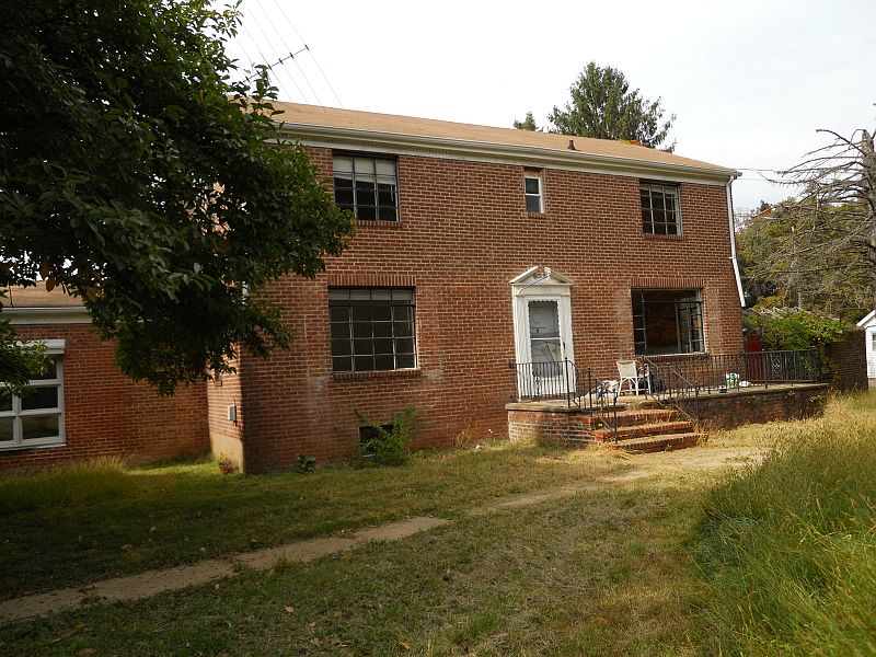 1st image of 318 Opossum Rd