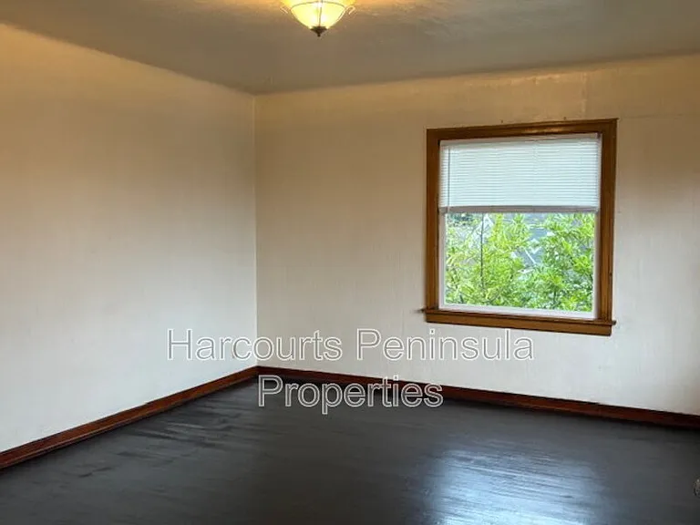 949 Washington Ave #A — Photo 10