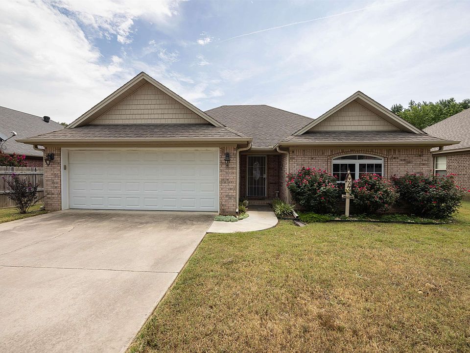 1st image of 408 Tyndale Ln
