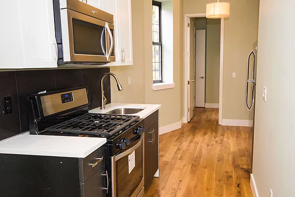 Rented by Nooklyn NYC LLC | media 55