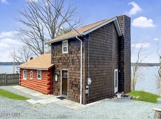 136 Boat Shop Rd, Tafton, PA 18464