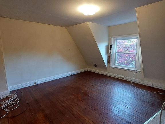2nd image of 106 E Gowen Ave APT 3B