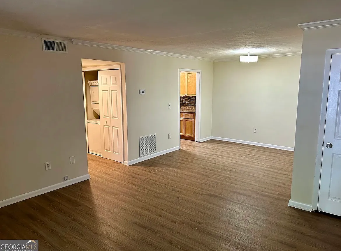 1 bed, 750 sqft, $1,600 — Photo 4