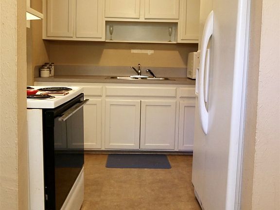 5th image of 9221 Huntington Ave