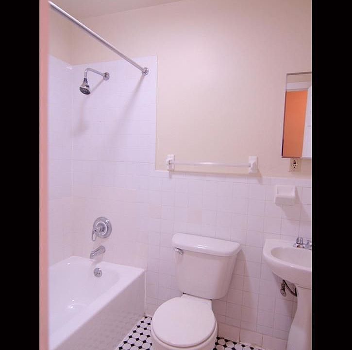 2nd image of 2305 Grand Ave APT A