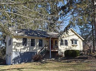 34 Primrose Hill Rd, Rhinebeck, NY 12572