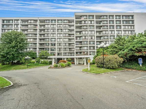 100 High Point Drive #410, Hartsdale, NY 10530