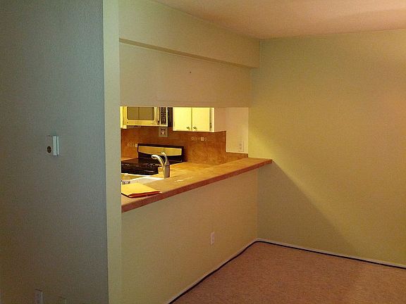 4th image of 905 Apricot Ave APT C