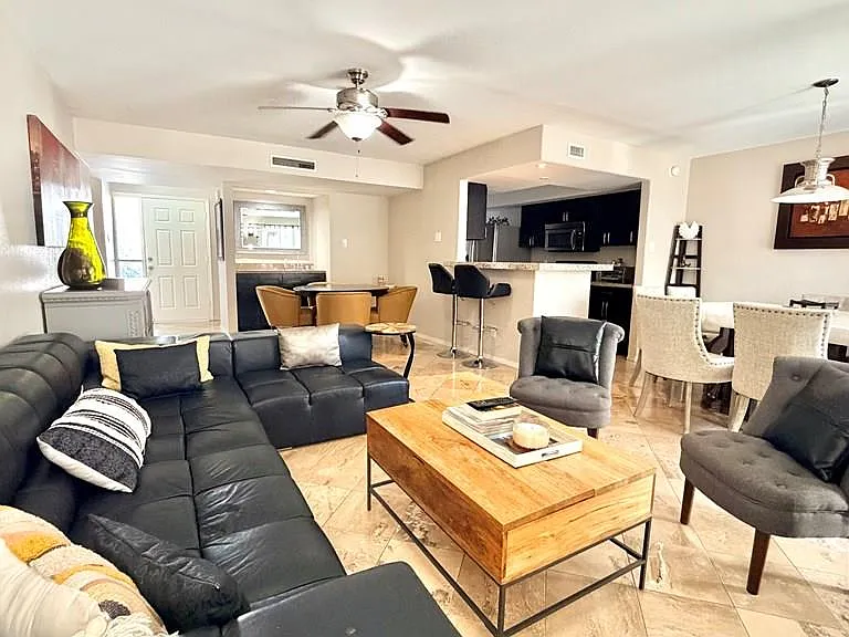 322 McFadden Dr #14 — Photo 6