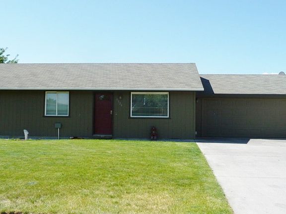 2nd image of 1120 S Evergreen Dr