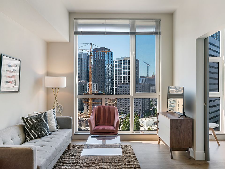 1st image of 1208 E Pine St #422