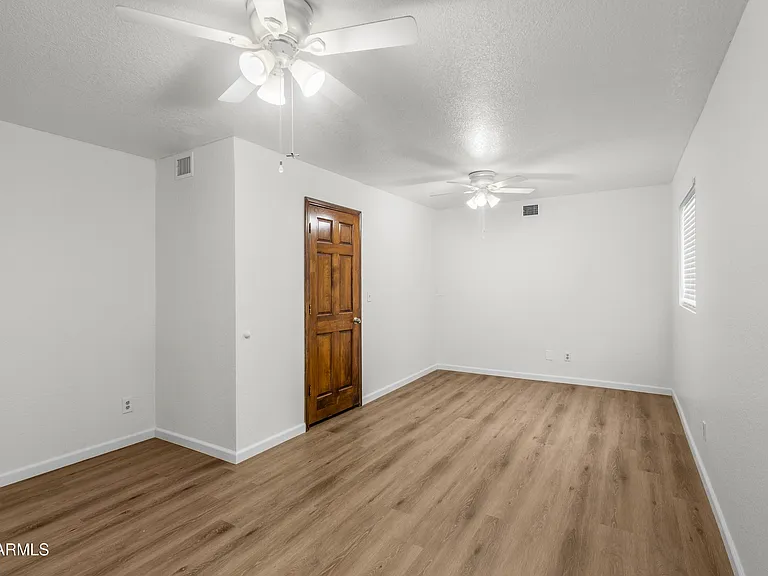 1143 N Ironwood Ct — Photo 25