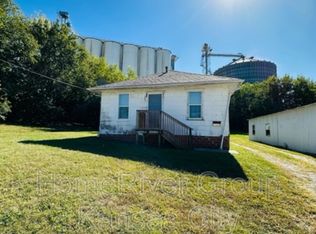 207 W 22nd St, Higginsville, MO 64037