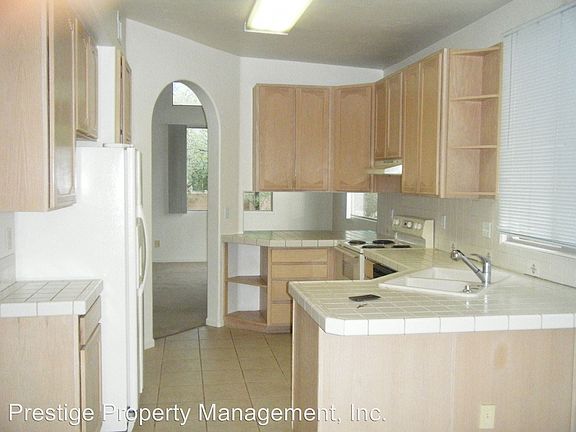 3rd image of 4741 N Bamboo Cir