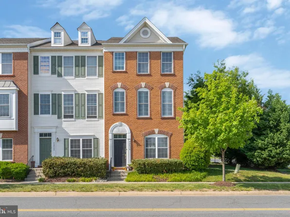 42830 Nations St, Chantilly, VA 20152