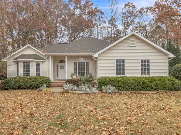 717 Sunny Shore Ln, Anderson, SC 29621