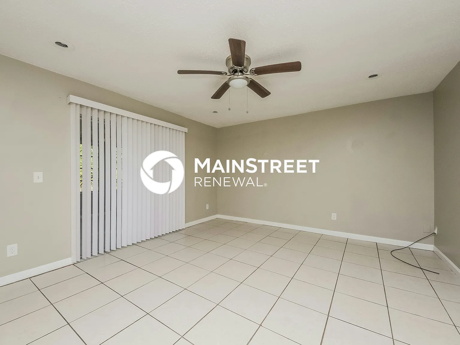 761 Kempten St NW — Photo 3